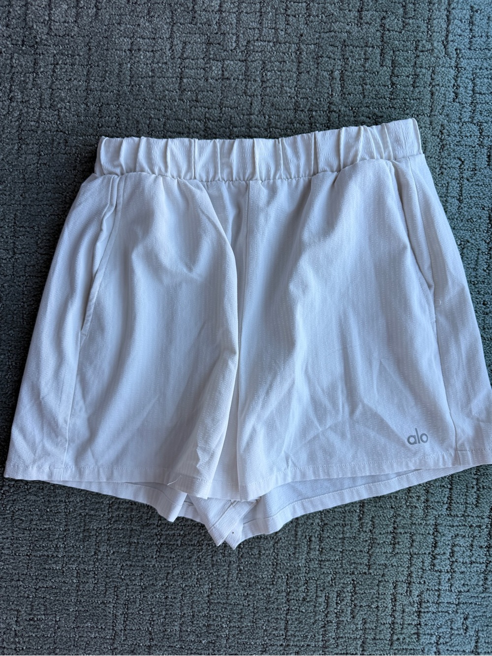 ALO ready set shorts